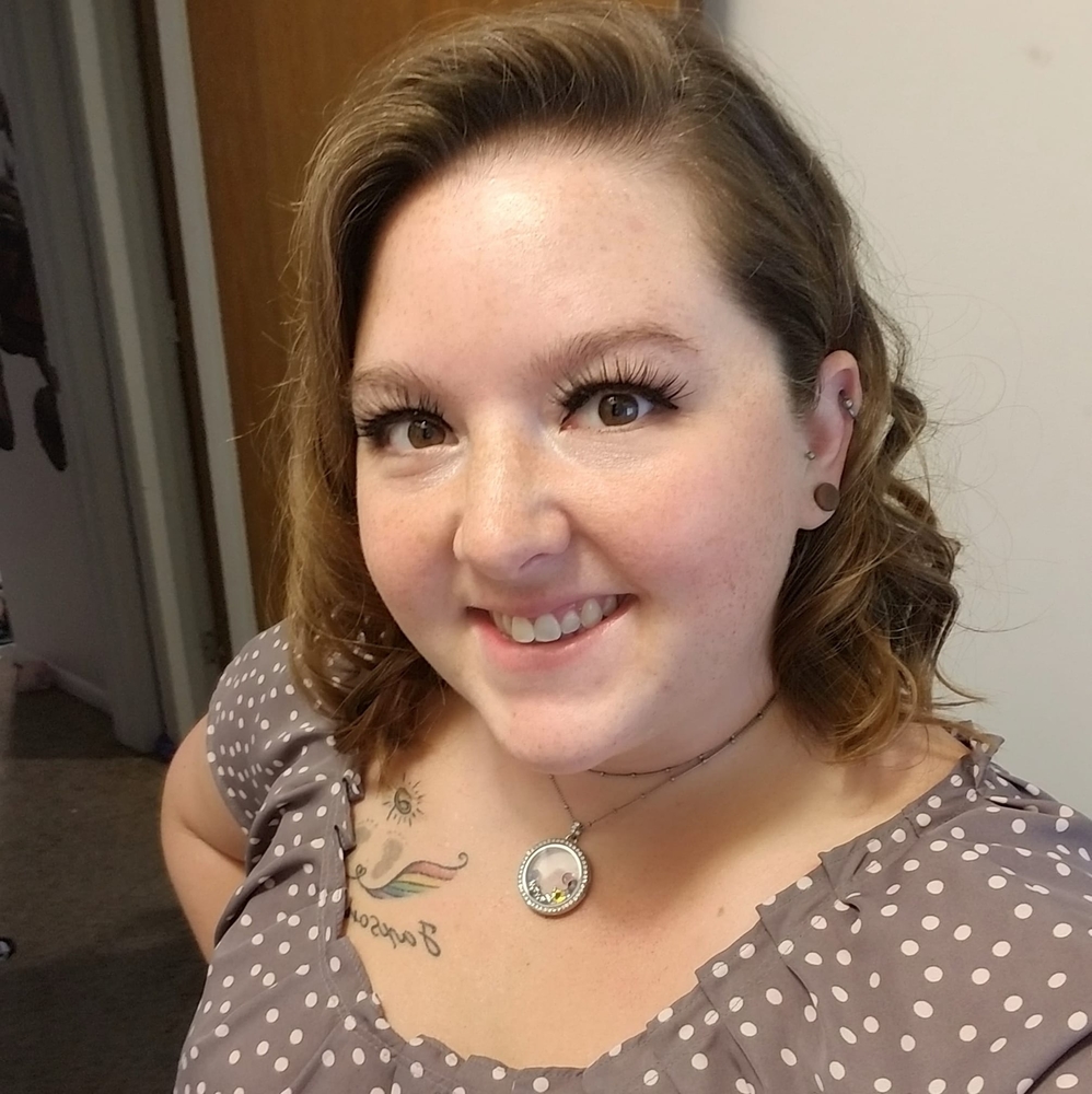 Meet your Posher, Ashley